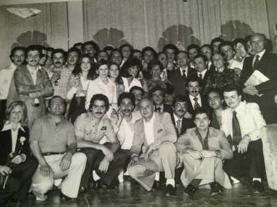 Dopo Bari Radio Uno Mino approda a Bari Canale 100 (in foto lo staff durante la festa del primo anno nel 1977). �Qui condussi il primo programma radiofonico dedicato al mondo femminile: si chiamava �Il Domestico�� 